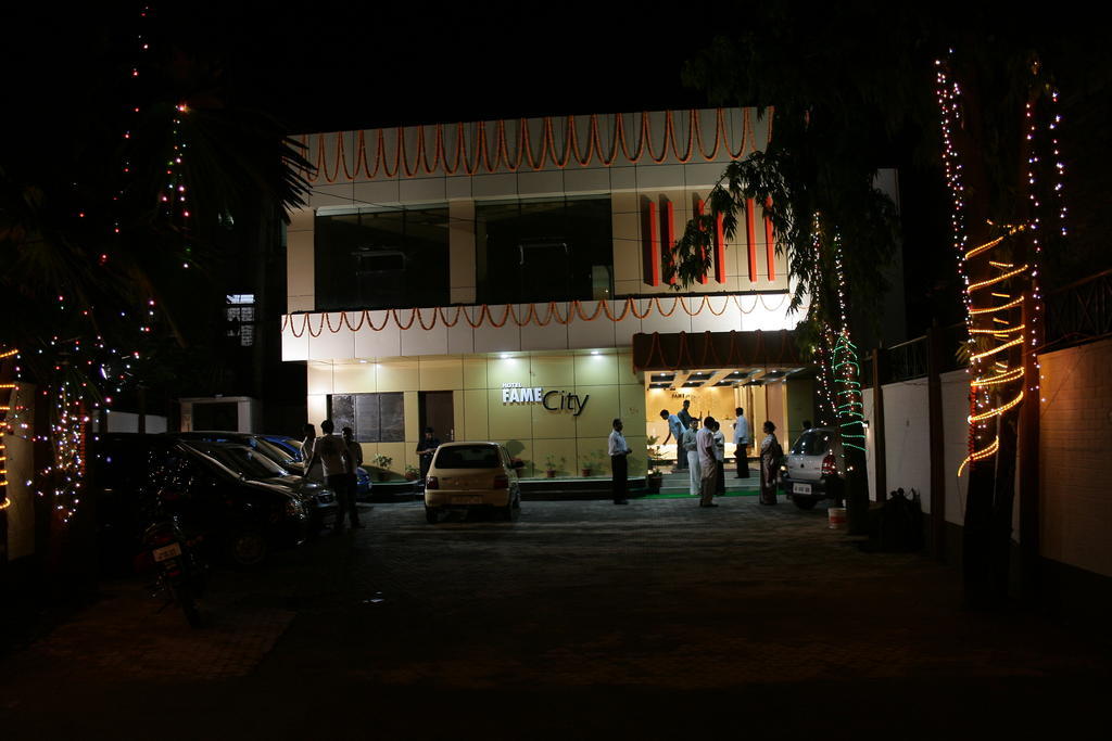 Hotel Fame City Guwahati Zewnętrze zdjęcie