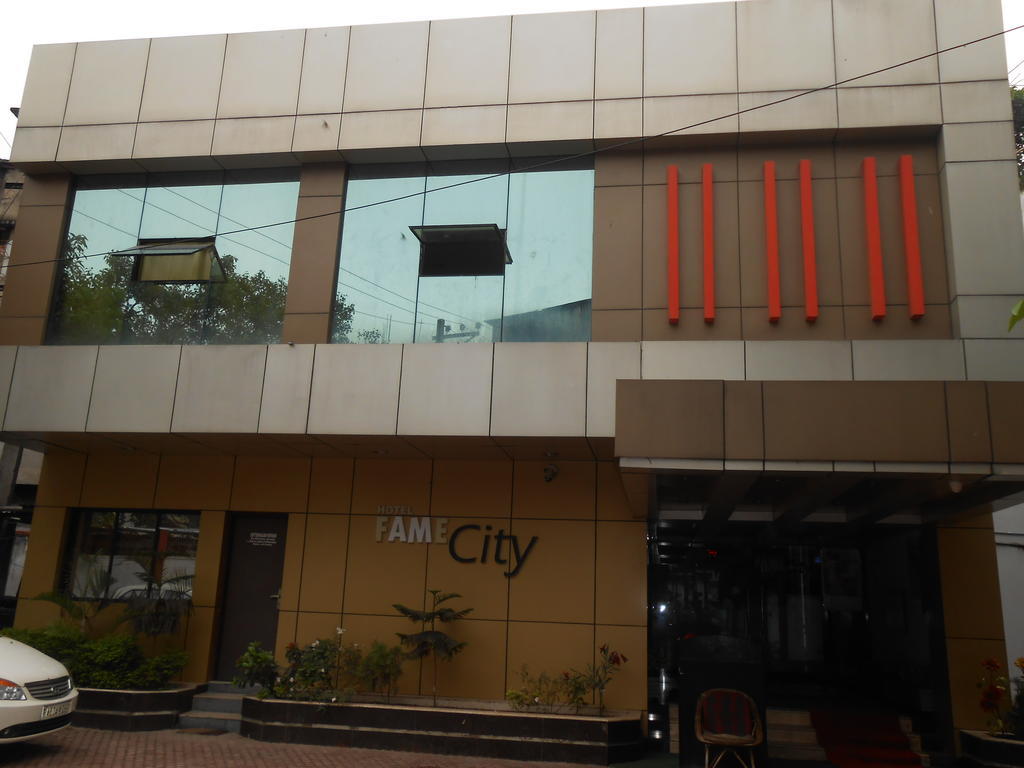 Hotel Fame City Guwahati Zewnętrze zdjęcie